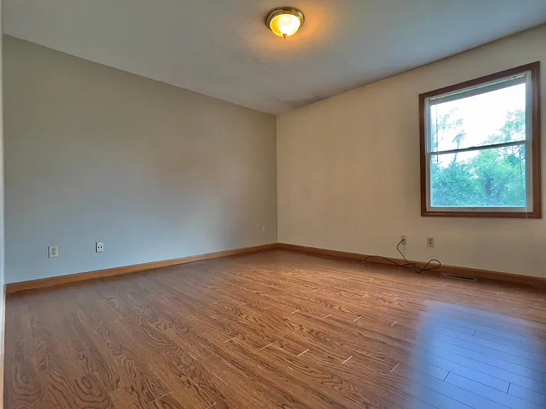 5221 Deerwood Lk — Photo 9