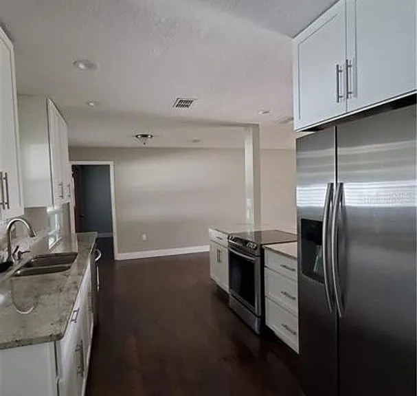 2267 Coventry Dr — Photo 5