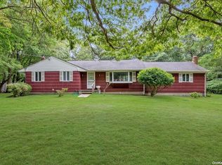 49 Deer Path Rd, Central Islip, NY 11722