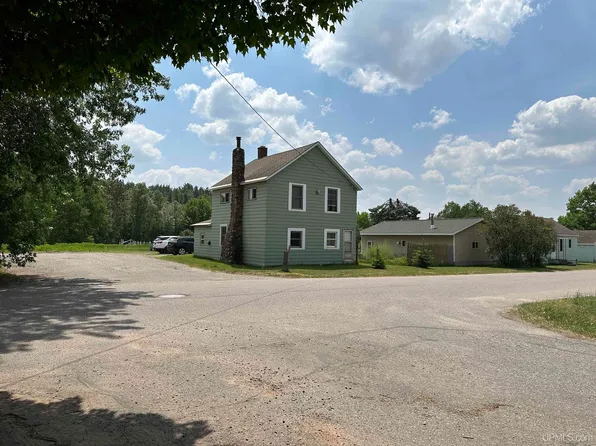 211 Simpson Ave, Palmer, MI 49871