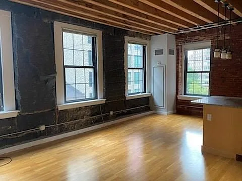 1 bed, 1.0 bath, 759 sqft, $3,995 — Photo 4