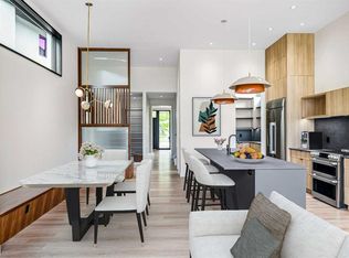 3D SE Willow Cres SW, Calgary, AB T3C3B8