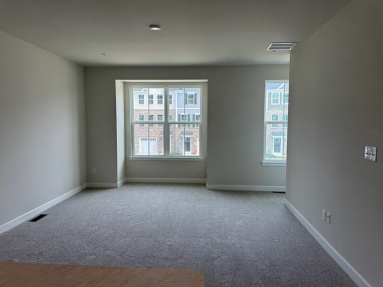 11 Foxwood Dr — Photo 17