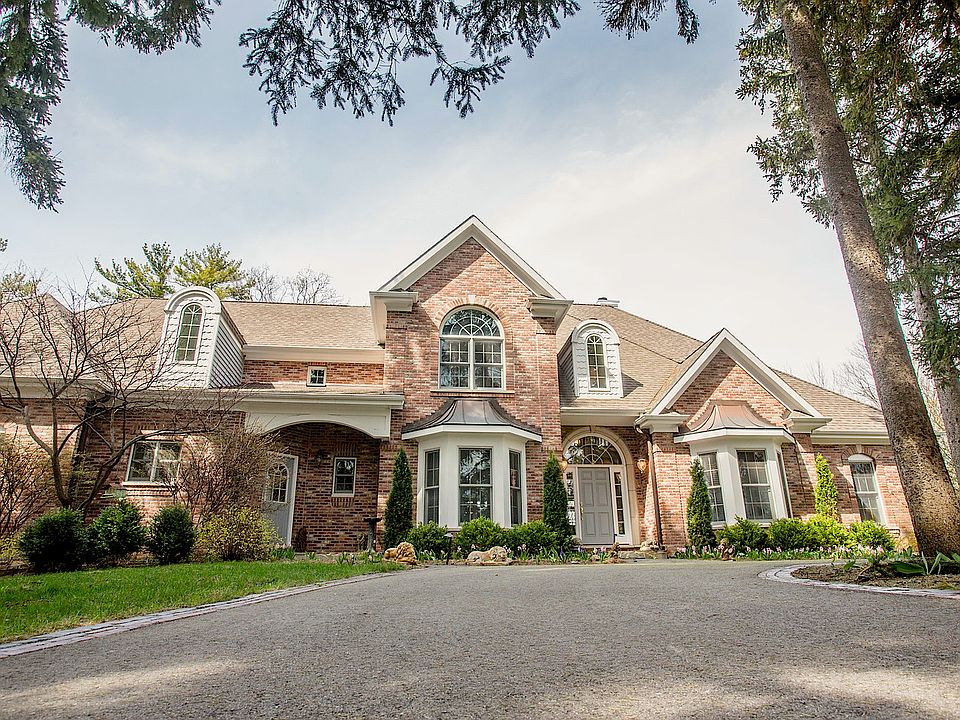 1st image of W3036 S Lakeshore Dr