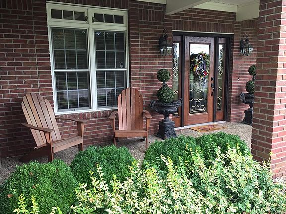 4th image of 4005 Mayflower Dr