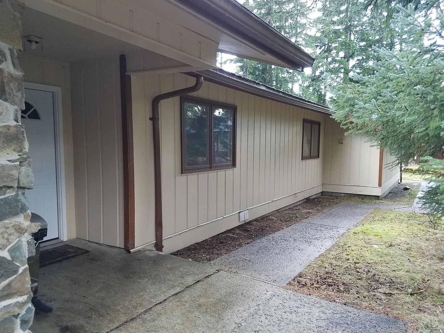 1 bed, 200 sqft, $900 — Photo 1
