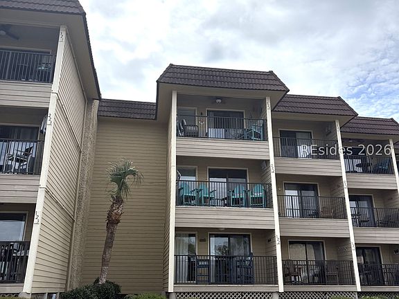 3rd image of 40 Folly Field Rd APT B222