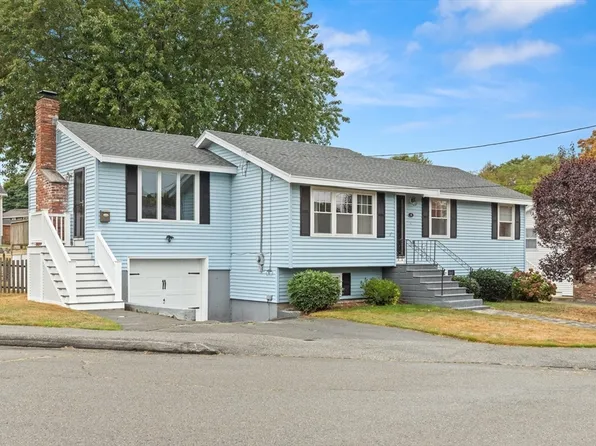 4 Pioneer Cir, Salem, MA 01970