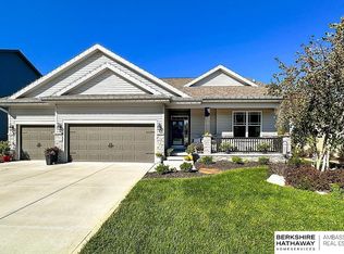11262 S 117th Ave, Papillion, NE 68046