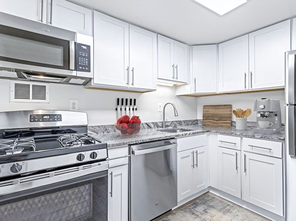 261 Congressional Ln #307