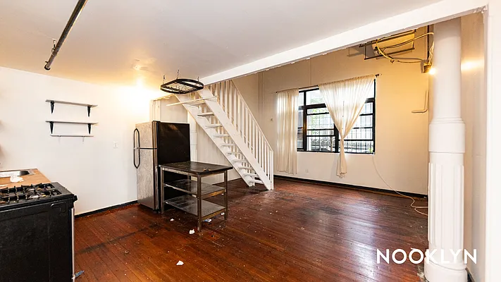 Rented by Nooklyn NYC LLC | media 47