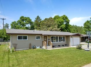 405 11th St NW, Minot, ND 58703