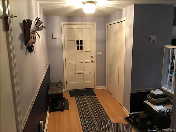 2nd image of 161 Foxpoint W