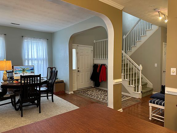 2nd image of 1821 Somersby Ln