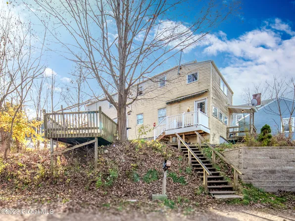 39 Campbell Avenue, Troy, NY 12180