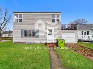 120 S Cedar St, Washington, IL 61571