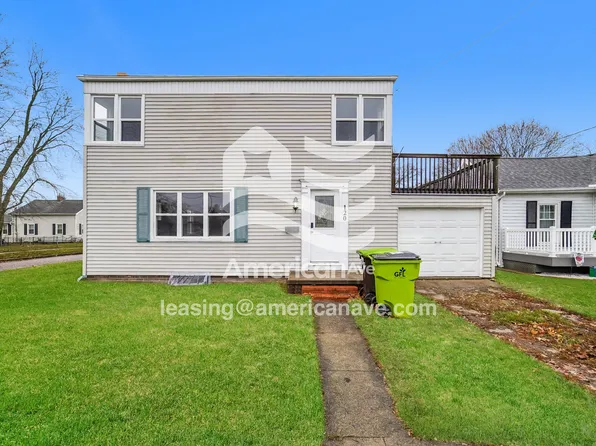 120 S Cedar St, Washington, IL 61571