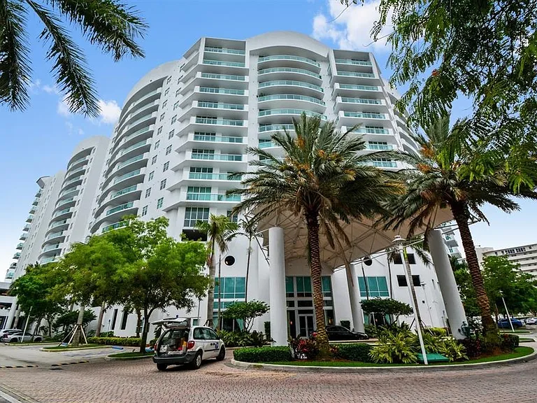7900 Harbor Island Dr #601 — Photo 20