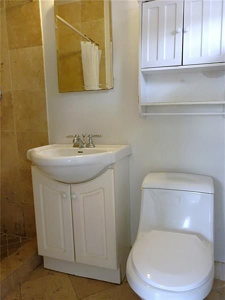 2nd image of 1721 NE 9th St #1
