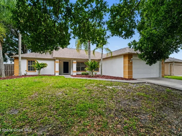 4260 Silver Lake Dr, Melbourne, FL 32901