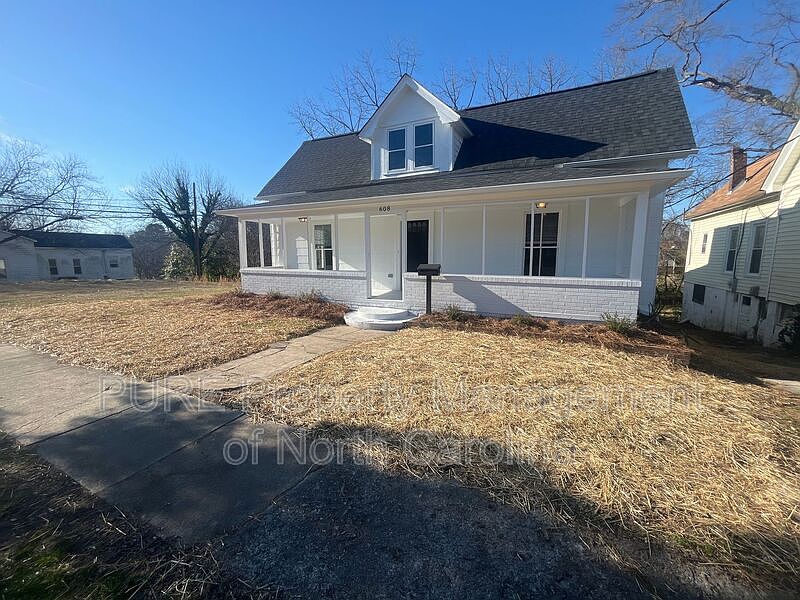 1st image of 608 S Yadkin Ave
