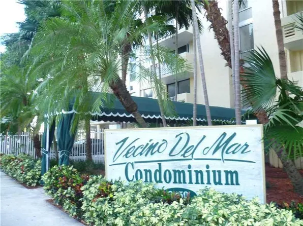 2350 NE 135th St, Miami, FL