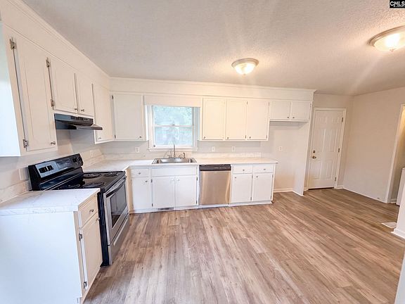 2nd image of 127 Toucan Way