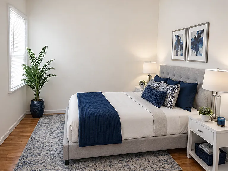 LB1021 (Coronado) — Photo 3