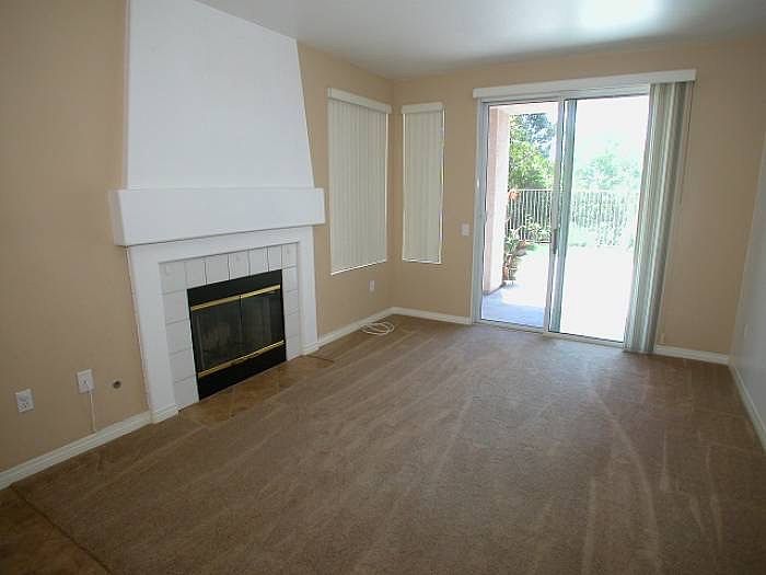 Living room w/ fireplace!
