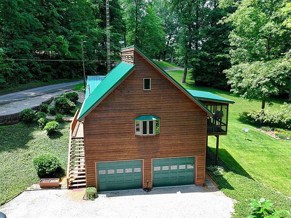 3rd image of 141 Forest Glen Dr