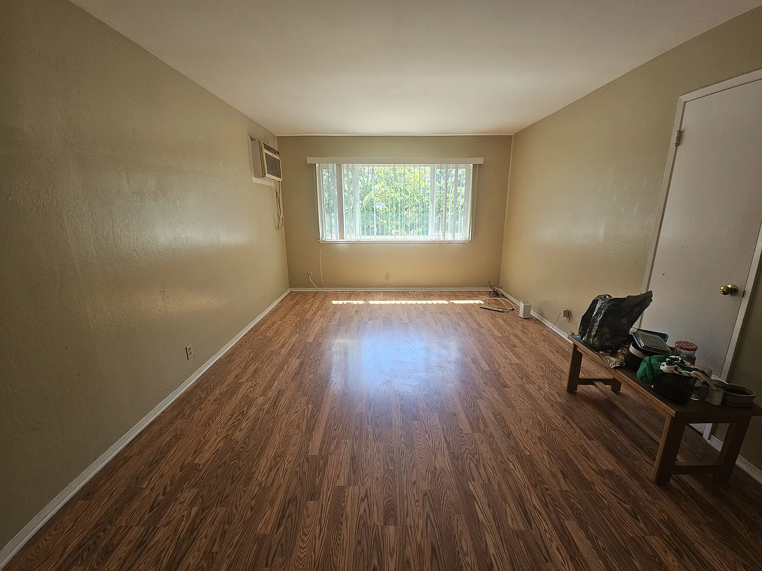 2 bed, $1,900 — Photo 2