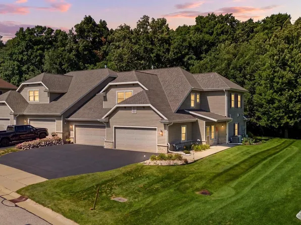 958 Autumn Ridge LANE, Hartford, WI 53027