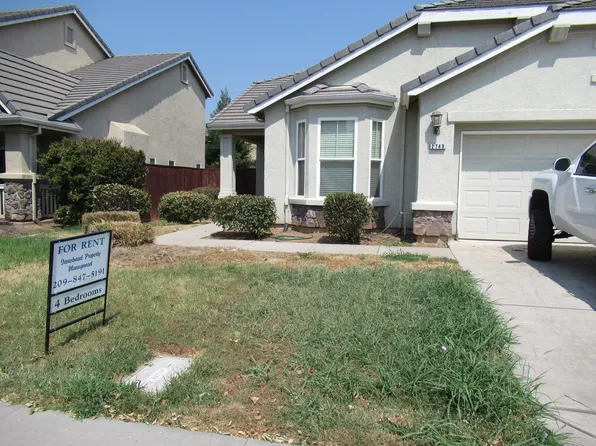 2749 Donner Trl, Riverbank, CA 95367