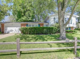 2010 Crescent Dr, Champaign, IL 61821