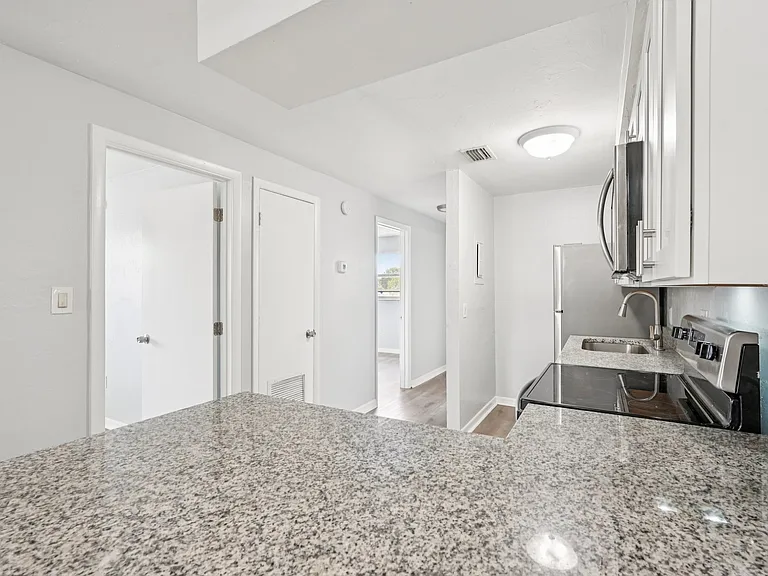 Heritage Palms Apartments — Photo 19