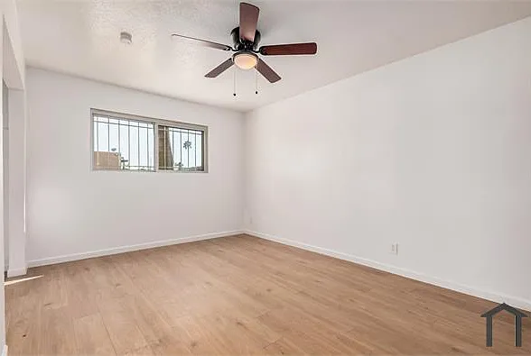 2411 W Hazelwood St #77 — Photo 15
