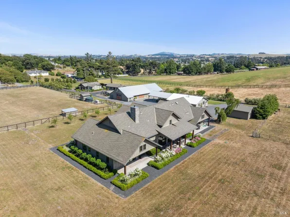 365 - 369 King Road, Petaluma, CA 94952