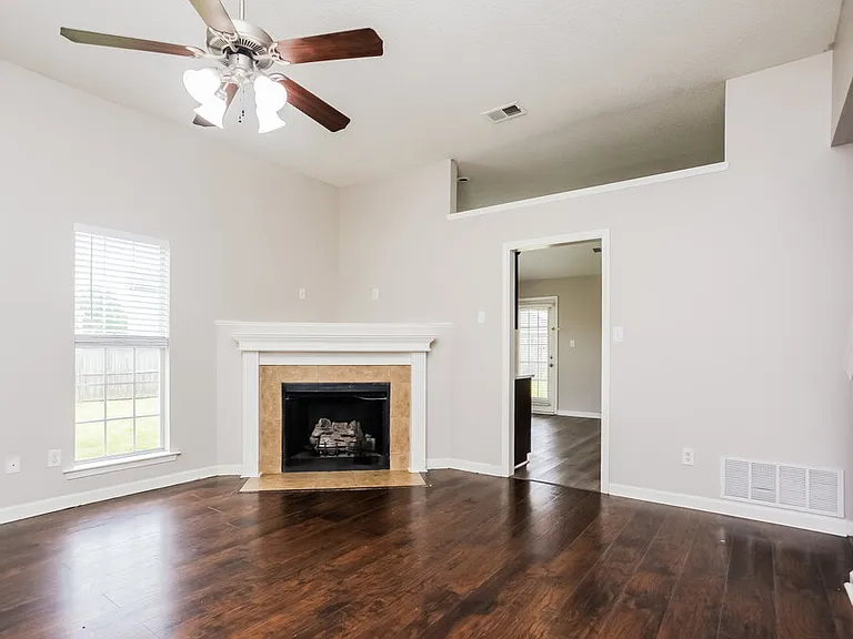 10218 Cottage Oaks Cv — Photo 3