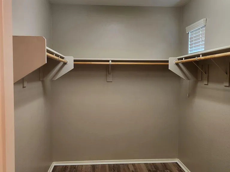 18418 W Getty Dr — Photo 10