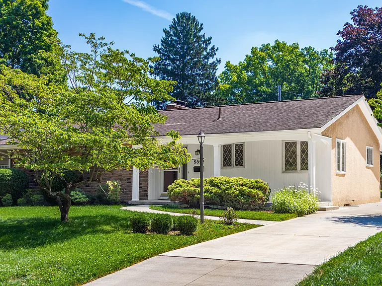 5822 Falmouth Ct — Photo 4