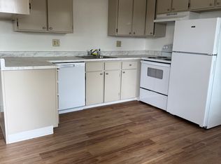 940 8th Ave APT 4, Longview, WA 98632