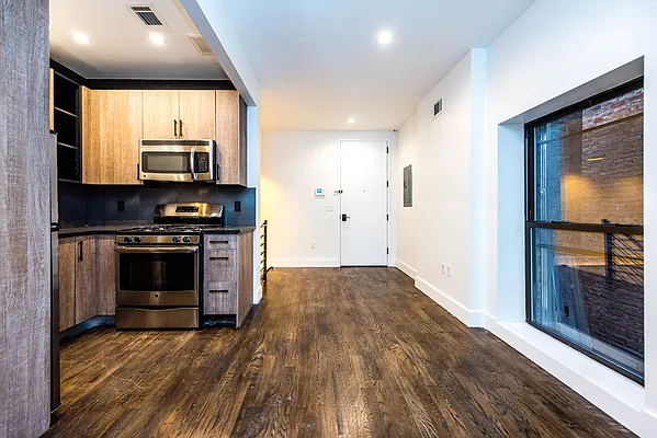 Rented by Nooklyn NYC LLC | media 28