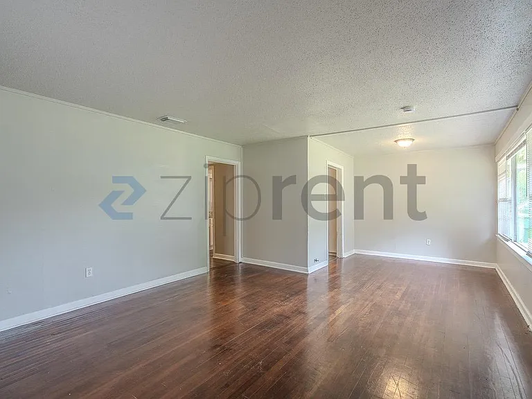 5818 Glenhurst Dr — Photo 8