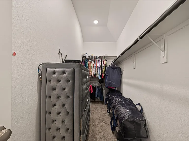 2209 Hidden Meadow Ln — Photo 33