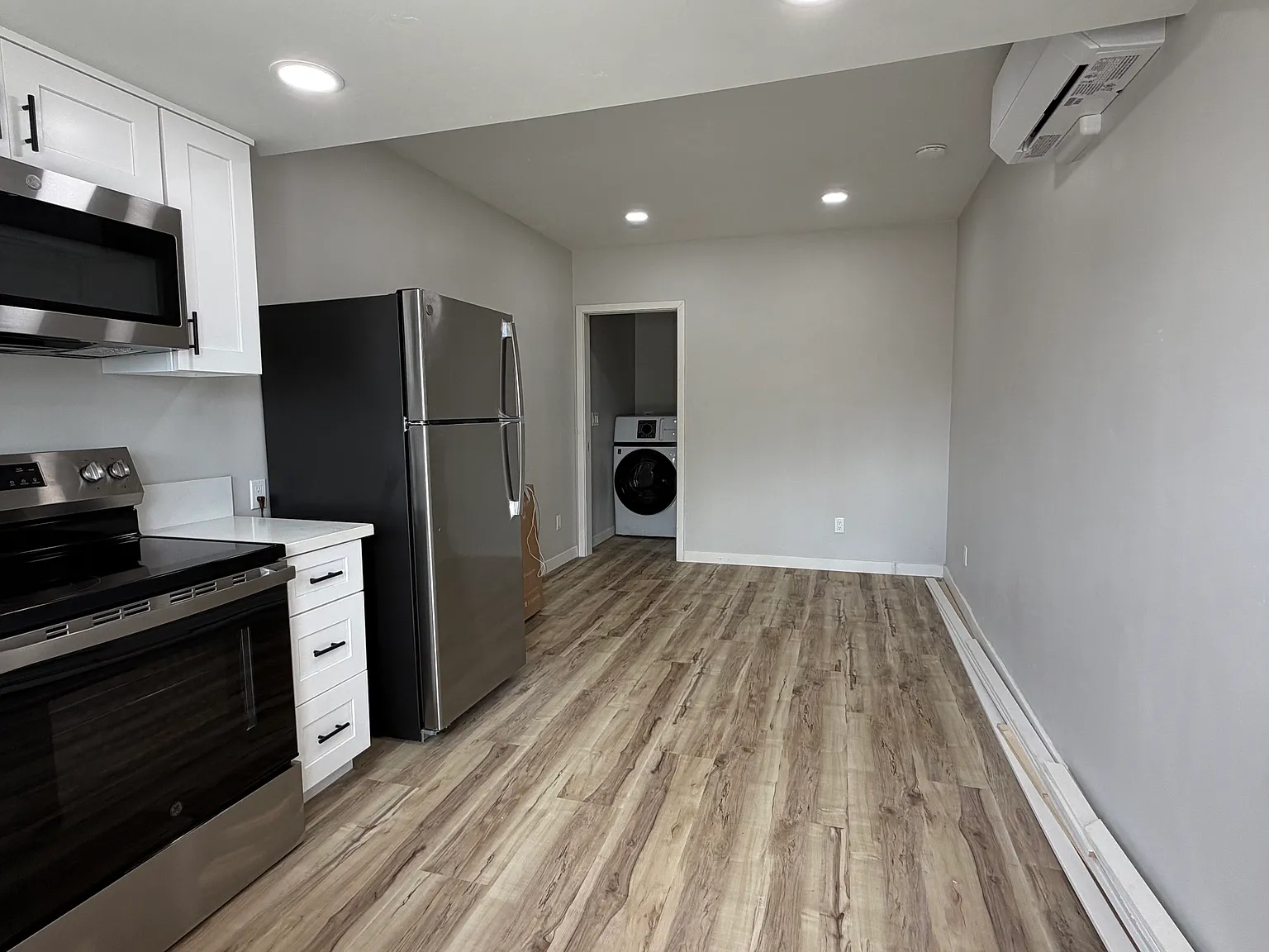 Studio, $1,850 — Photo 2