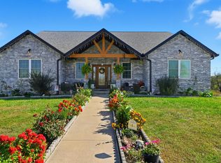 1826 Top Rd, Mountain Grove, MO 65711