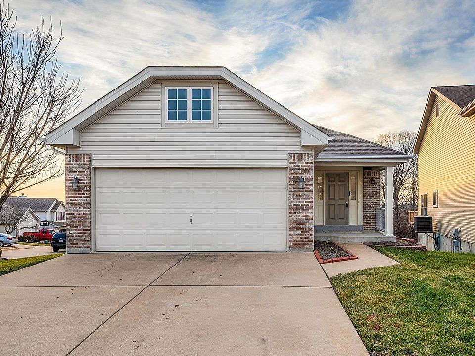 2nd image of 3059 Andover Manor Dr