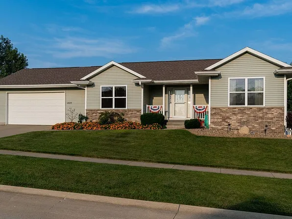 2635 Chestnut Ln, Marion, IA 52302