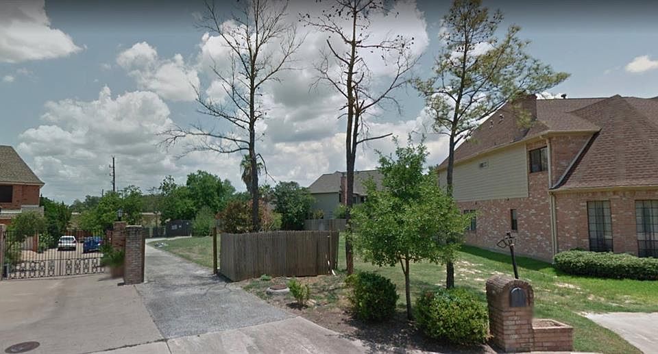 1st image of 7507 Oxfordshire Dr