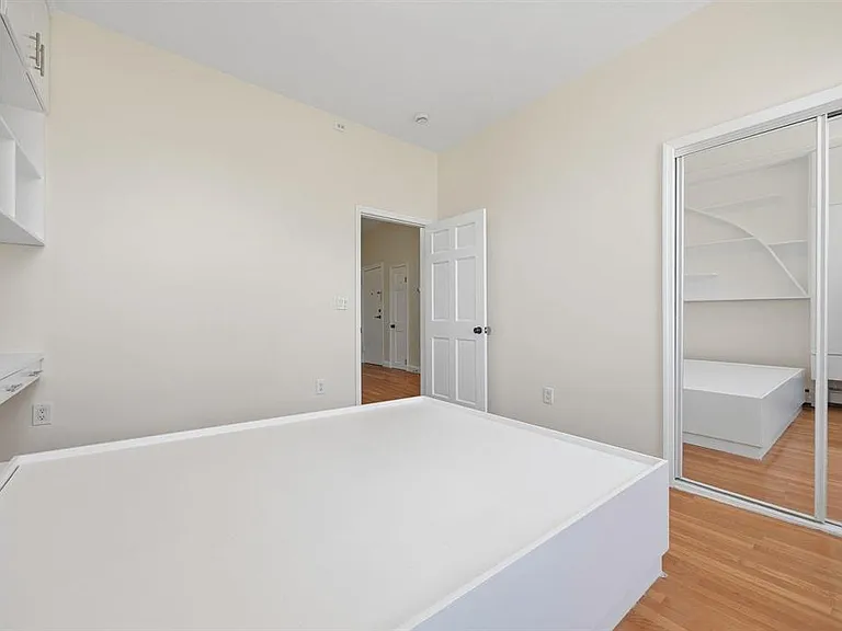 213 48th St #B3 — Photo 16